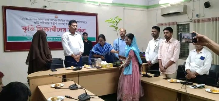 জয়পুরহাটের কালাইয়ে কৃতি শিক্ষার্থীদের সংবর্ধনা প্রদান
