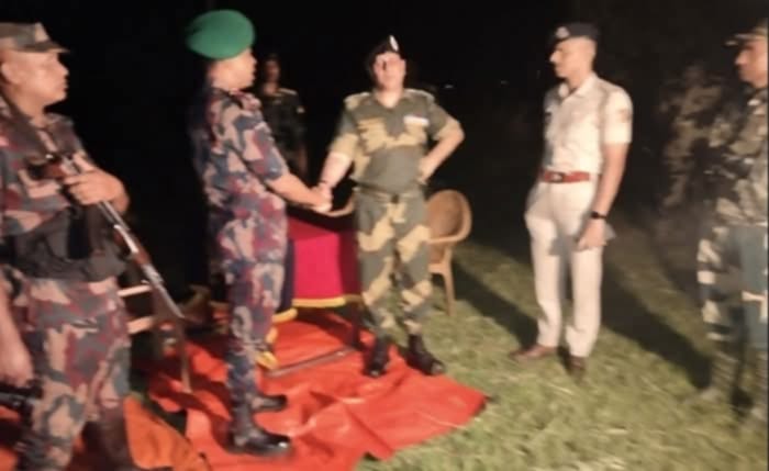 নওগাঁও সীমান্তে ৩ দিন পর বাংলাদেশী রাখালের লাশ ফেরত দিল বিএসএফ