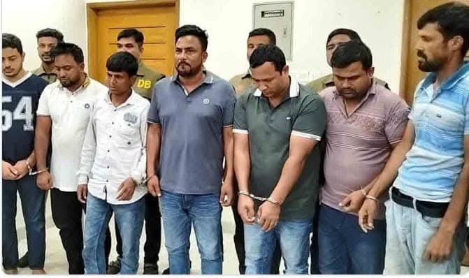 বাগেরহাটে রাতভর ডাকাতি হওয়া মালামাল’সহ আটক-৯