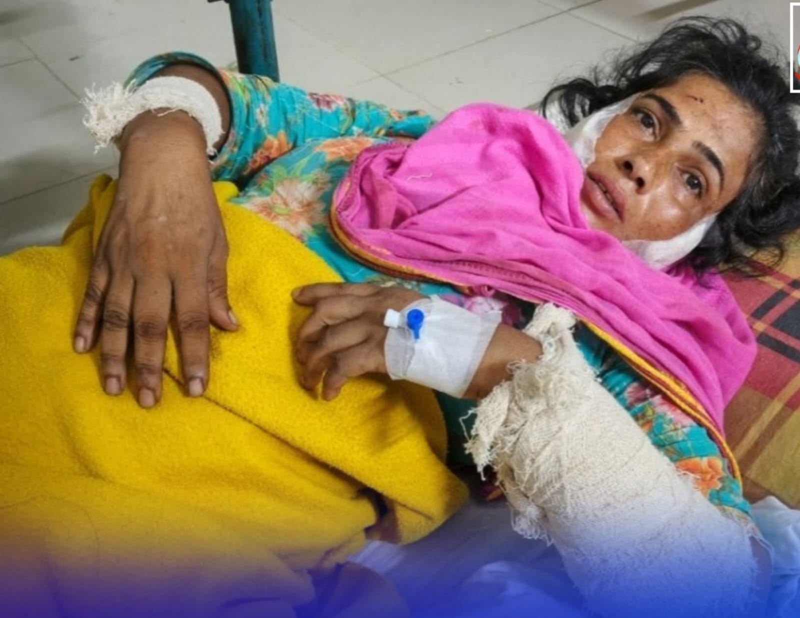 নওগাঁর বদলগাছীর বৈকুন্ঠপুরে শাবনাজ আক্তার নামে এক নারীকে কুপিয়ে জখম