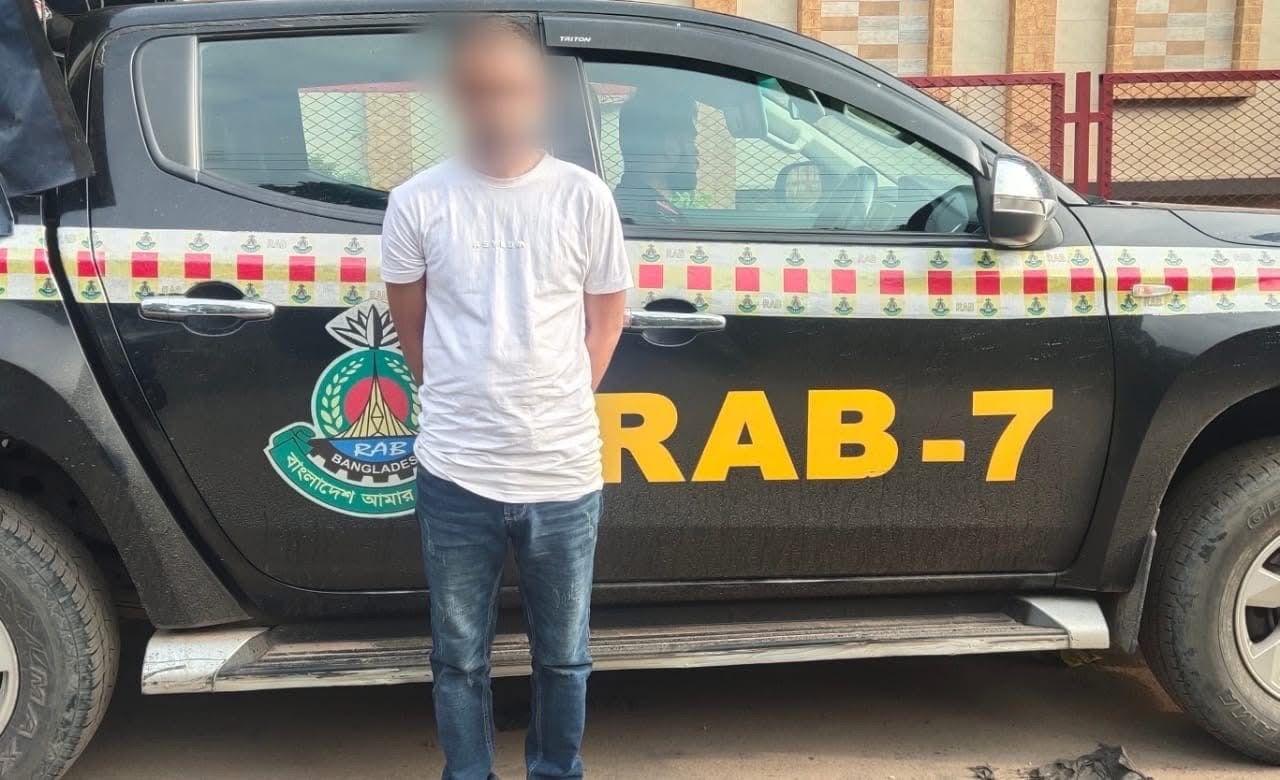 আনোয়ারায় চাঞ্চল্যকর মানিক হত্যা মামলার প্রধান আসামী রাসেল গ্রেফতার 