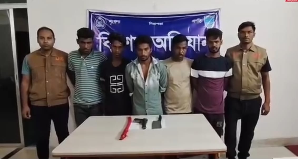 আশুলিয়ায় ডাকাতির প্রস্তুতিকালে আটক ৯ জন