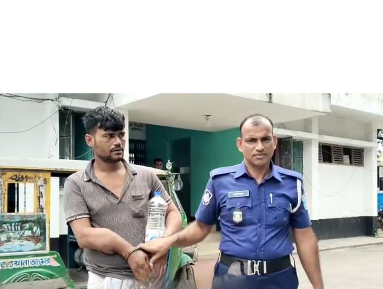 ধামরাইয়ে হিরোইন ও ইয়াবাসহ মাদক কারবারি গ্রেপ্তার