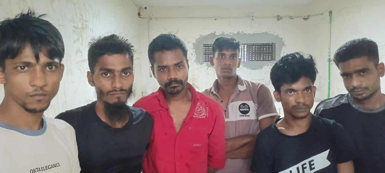 নগরীতে স্টিমারঘাট ফারির পুলিশের অভিযানে মাদক সম্রাট আওয়ামী লীগ নেতা বাপ্পি ইয়াবা সহ আটক