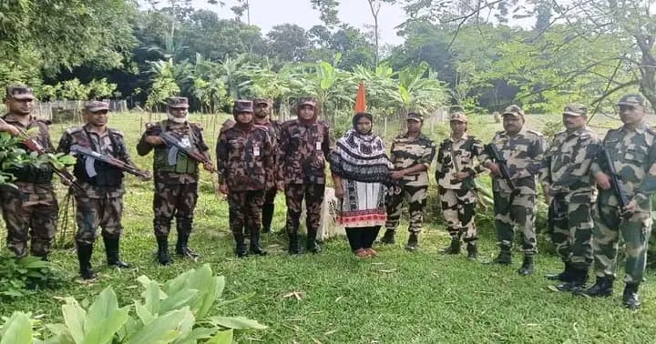 সীমান্ত পেরিয়ে বাংলাদেশে এসে ৬ মাস ঘর সংসার করার পর ফেরত গেলো খাদিজা