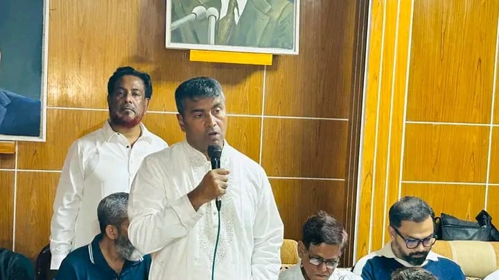 মাইলস্টোন কলেজের মর্মান্তিক বিমান দুর্ঘটনায় আহত-নিহত পরিবারের সঙ্গে আলোচনা সভা অনুষ্ঠিত