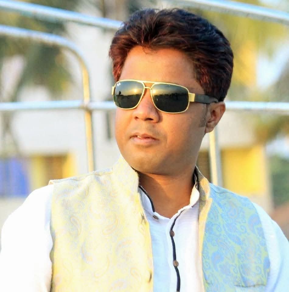 হ্যান্ডক্যাপসহ পালিয়ে যাওয়া শিবগঞ্জের আওয়ামী লীগ নেতা রাজু অবশেষে গ্রেপ্তার