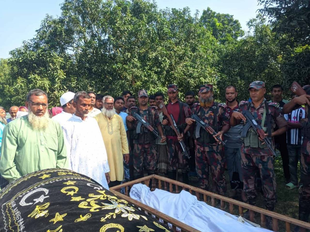 আজমতপুর সীমান্তে বিজিবি-বিএসএফ এর সহযোগিতায় মৃত ভারতীয় নাগরিকের লাশ বাংলাদেশী আত্মীয়-স্বজনকে দেখানো প্রসংগে।*