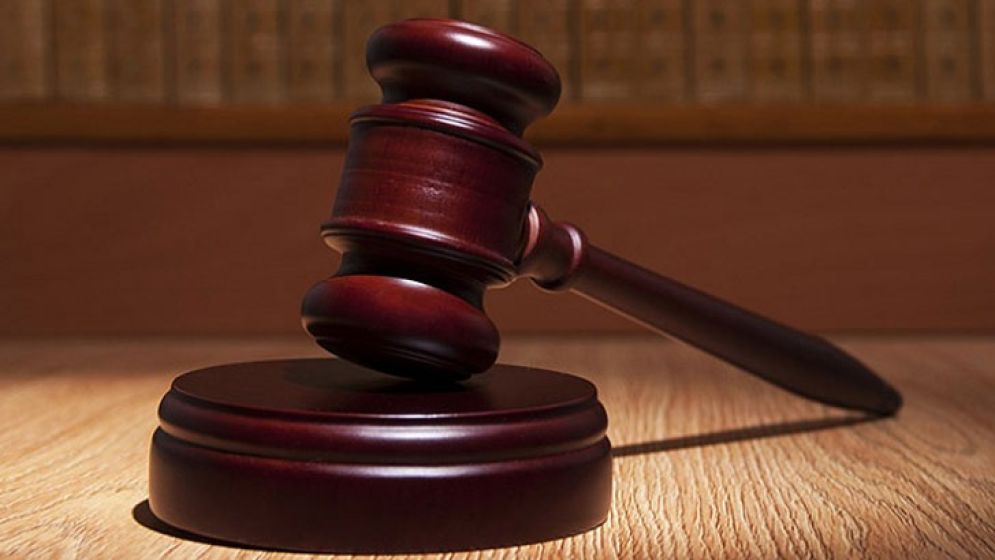 মিথ্যা সাক্ষ্য দেওয়ায় বাদী ও আসামিসহ তিনজন কারাগারে প্রেরণ