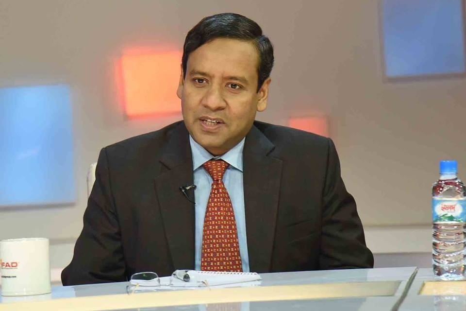 তেলবাজির রাজনীতি: ইতিহাস, দরবার ও ক্ষমতার নীরব ঘাতক-গোলাম মাওলা রনি