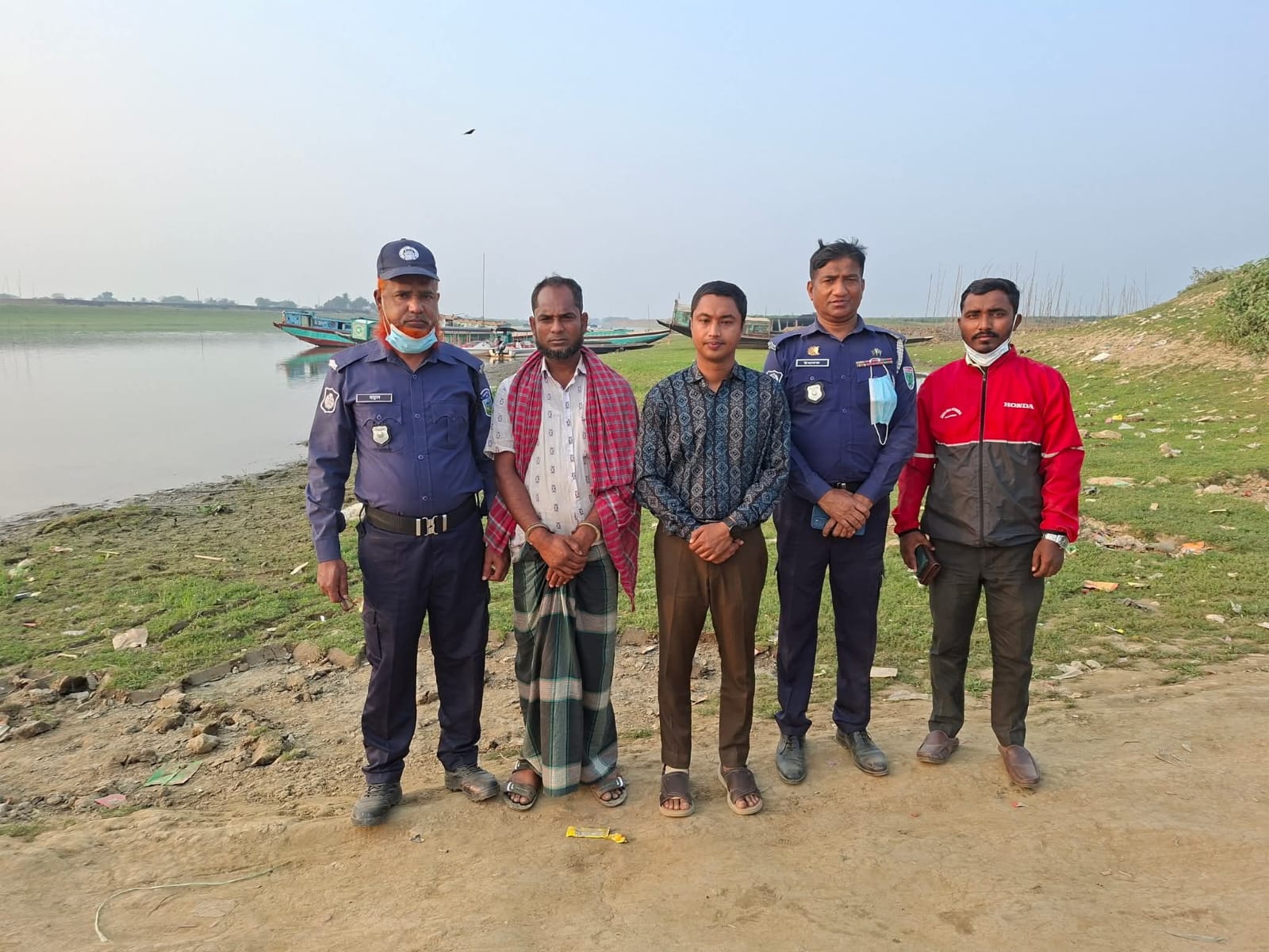 ধর্মপাশায় অবৈধভাবে মাটি উত্তোলনের দায়ে একজনের ৬ মাসের কারাদণ্ড