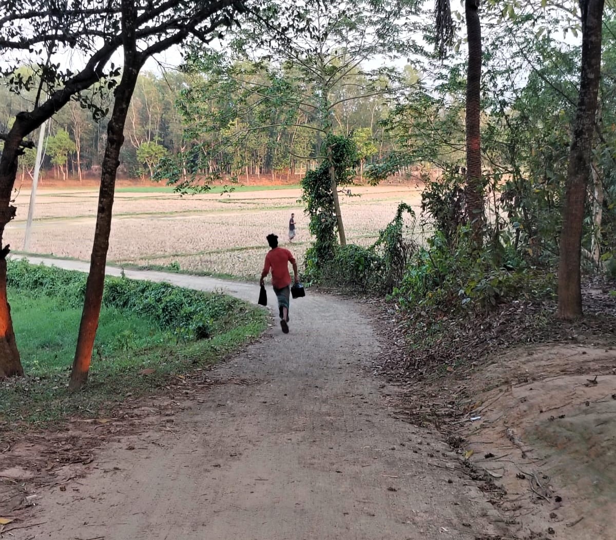 বুড়িচং উপজেলার আনন্দপুর-নোয়াপাড়া সীমান্তে থামেনি মাদক কারবার স্থানীয়রা চাই প্রশাসনের কার্যকর হস্তক্ষেপ কামনা