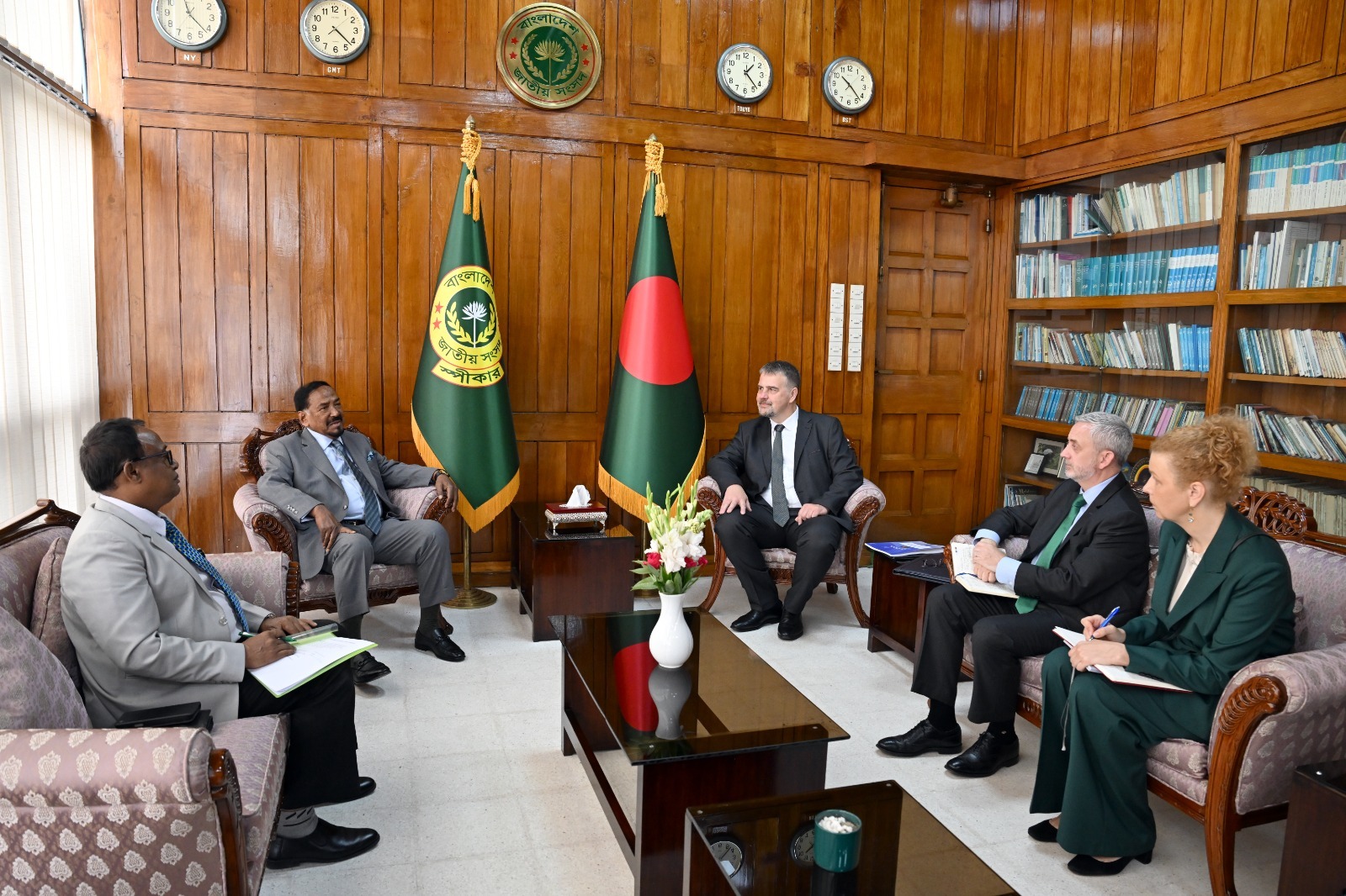 ইইউ নির্বাচন পর্যবেক্ষকের সঙ্গে স্পীকারের সৌজন্য সাক্ষাৎ, গণতন্ত্র, বাণিজ্য ও প্রতিনিধিত্ব নিয়ে গুরুত্বারোপ