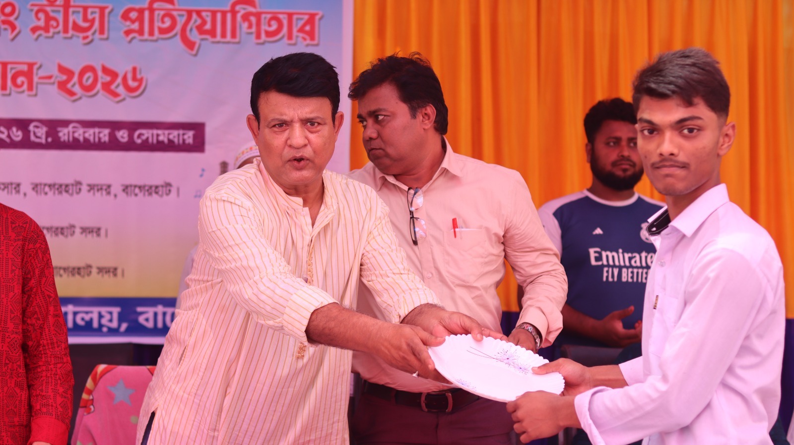 বাগেরহাটে মধুদিয়া ইচ্ছাময়ী মাধ্যমিক বিদ্যালয়ে দুই দিনব্যাপী সাংস্কৃতিক ও ক্রীড়া প্রতিযোগিতা শেষে পুরস্কার বিতরণী অনুষ্ঠিত