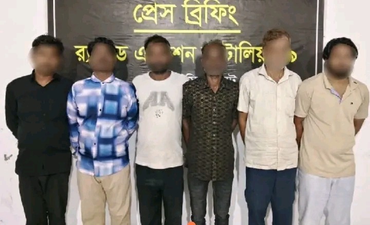 কাষ্ঠঘর থেকে একসাথে জুয়া খেলার অভিযোগে ৬ জন গ্রেফতার