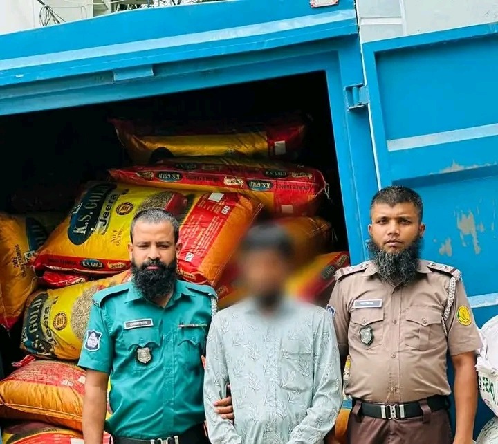 সিলেটে পুলিশের অভিযানে ১১ লাখ টাকার ভারতীয় জিরা, চা-পাতা ও ১টি কাভার্ড ভ্যানসহ ১ জন গ্রেফতার 