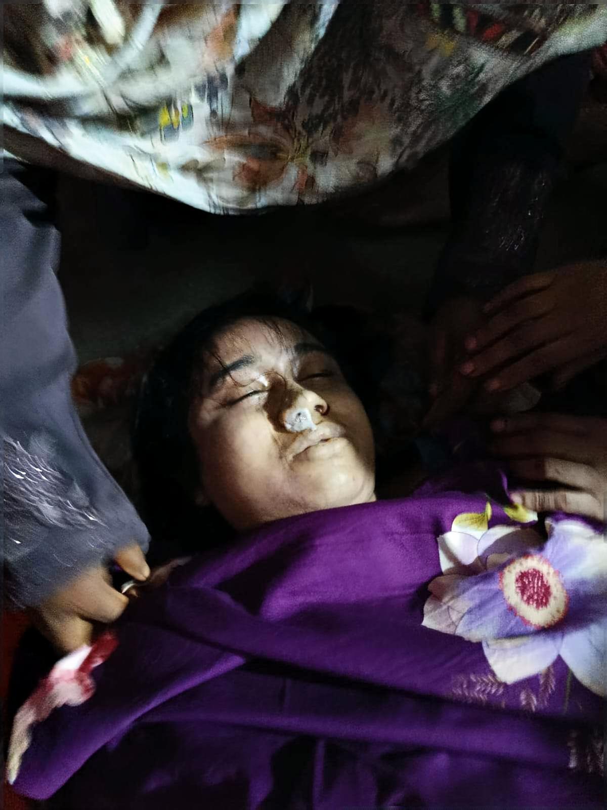 দৌলতখানে গৃহবধূকে পিটিয়ে হত্যার অভিযোগ: স্বামী ও শাশুড়ি পলাতক