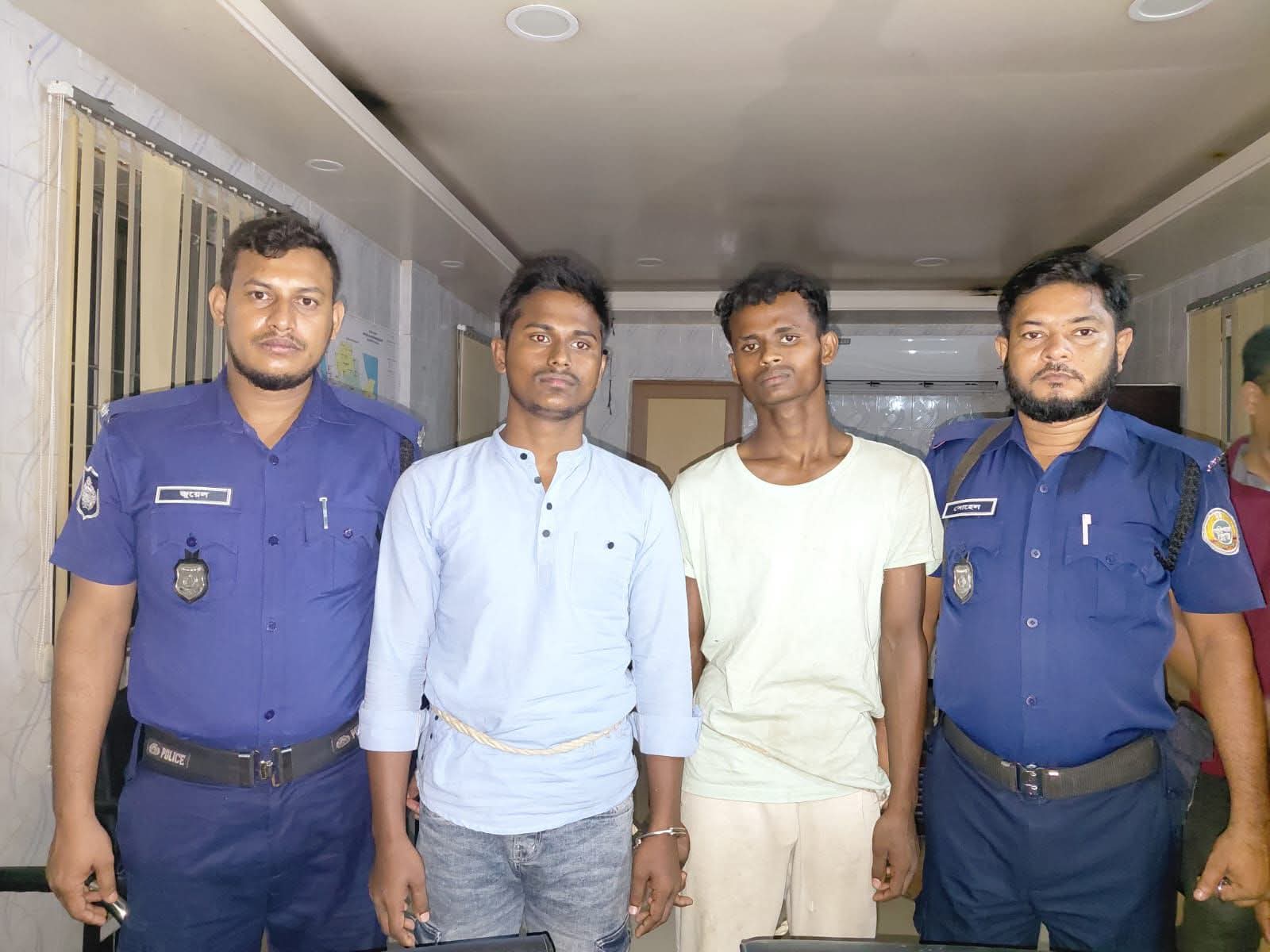 ​বোরহানউদ্দিনে মাইনুদ্দিন হত্যা মামলার প্রধান দুই আসামি ঢাকা ও নারায়ণগঞ্জ থেকে গ্রেপ্তার