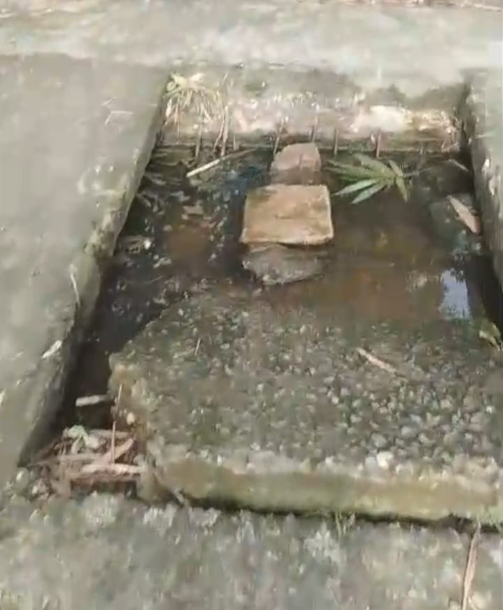 টেন্ডার হলেও কাজ বন্ধ: সিলেটে খোজার খলা কবরস্থানের রাস্তায় চরম দুর্ভোগ, ক্ষুব্ধ এলাকাবাসী