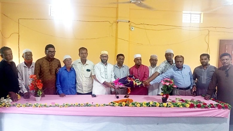 বাকশীমুল উচ্চ বিদ্যালয়ের এডহক কমিটির সভাপতি এমদাদুল হক ধীমানের সভাপতিত্বে প্রথম সভা ও মিলাদ অনুষ্ঠিত