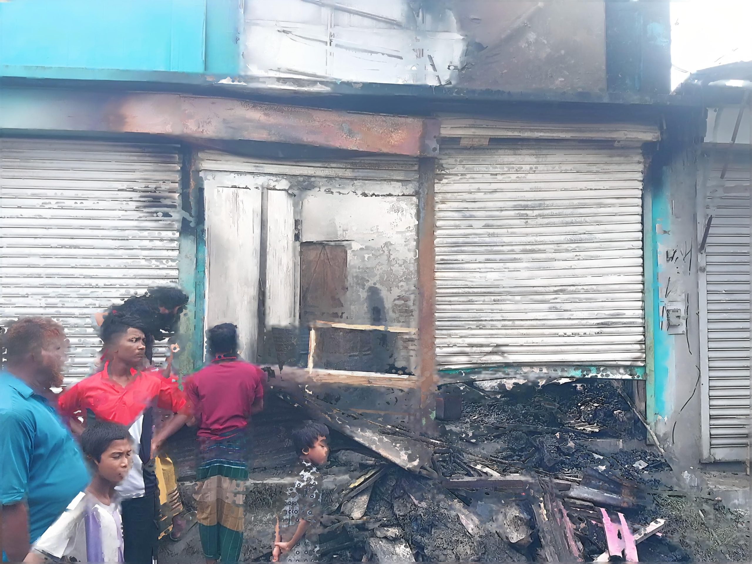দৌলতখানের সৈয়দপুর বিএনপি বাজারে মধ্যরাতে ভয়াবহ অগ্নিকাণ্ড,