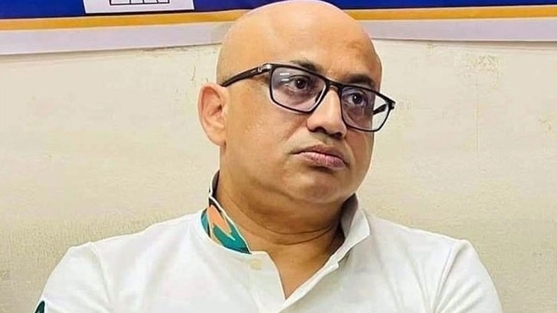 সাবেক প্রতিমন্ত্রী ডা. মুরাদকে আদালতে হাজির হতে পত্রিকায় বিজ্ঞপ্তি প্রকাশের আদেশ
