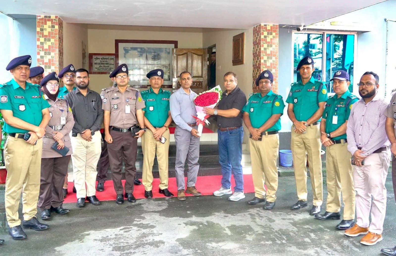 সিলেটের নতুন পুলিশ কমিশনার সারোয়ার মুর্শেদ শামীমের দায়িত্ব গ্রহণ
