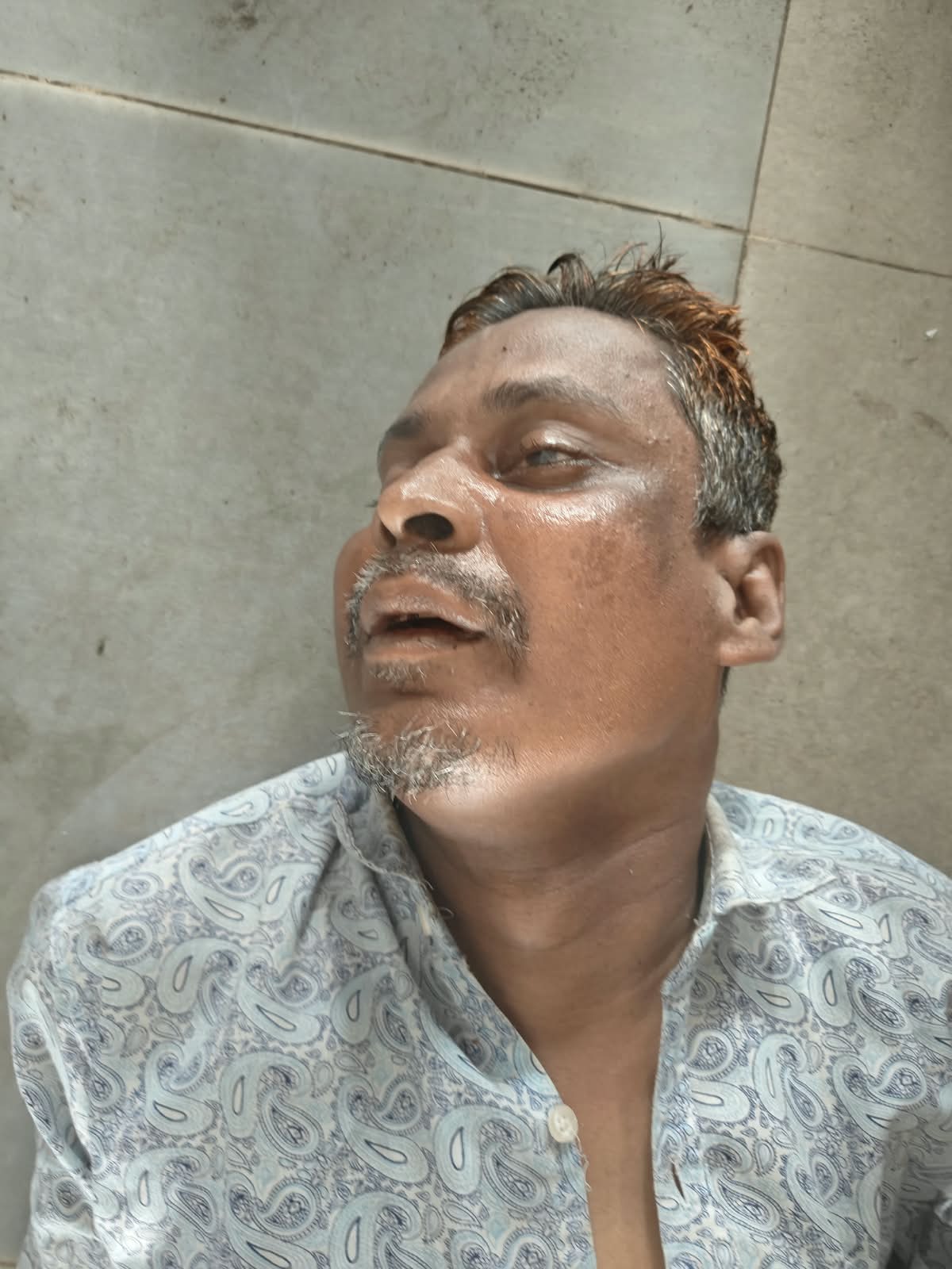 কদমতলী টার্মিনালে অজ্ঞাতপরিচয় ব্যক্তির মর/দেহ উদ্ধার,