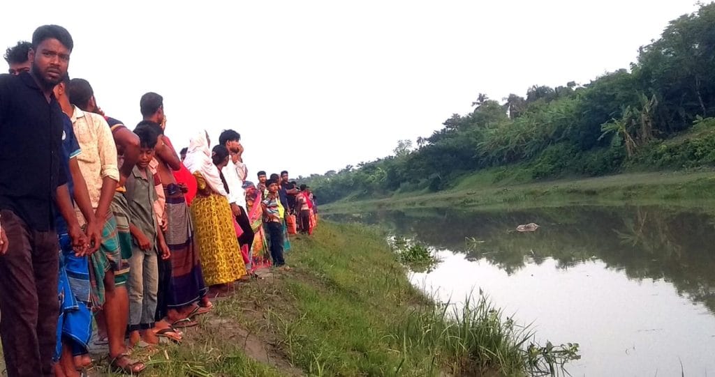 ফকিরহাটে ভৈরব নদী থেকে ম/স্ত/ক/বি/হী/ন অজ্ঞাত ব্যক্তির ম/র/দে/হ উদ্ধার