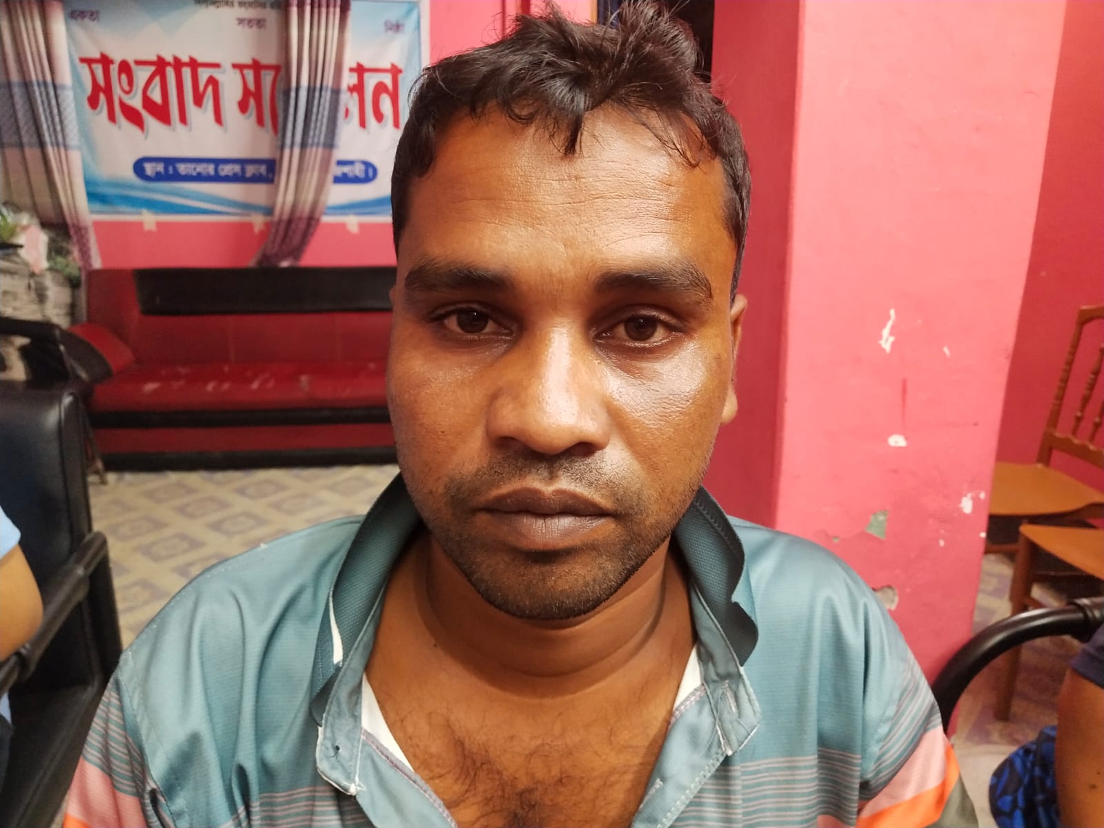 তানোরে মাছ ব্যবসায়ীকে অপহরণের অভিযোগ, ৩ লাখ টাকা মুক্তিপণ দাবি থানায় লিখিত অভিযোগ